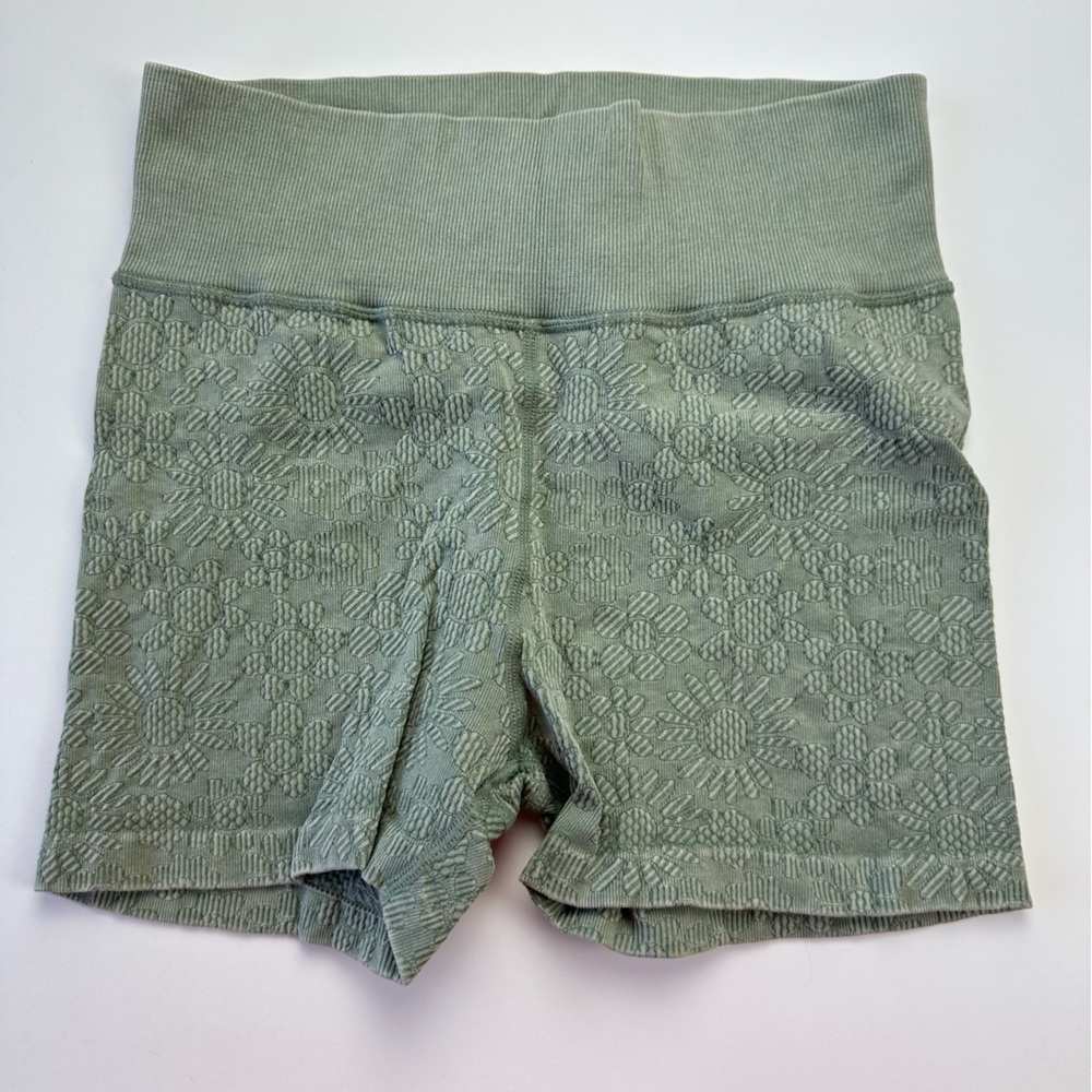 OFFLINE Seamless Floral 3” Shortie